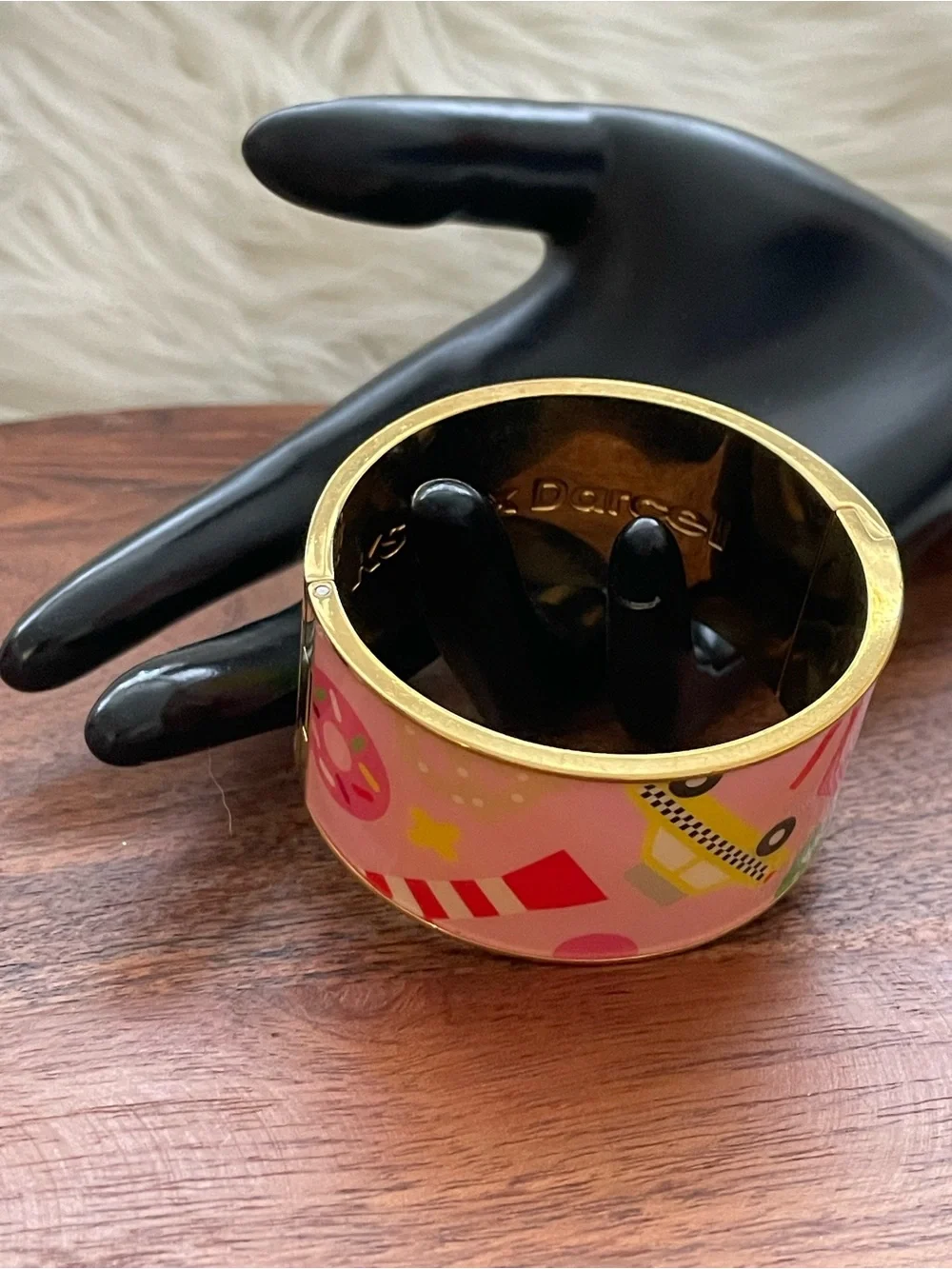 KATE SPADE x Darcel Enamel Hinged Bangle Bracelet - Picture 3 of 9